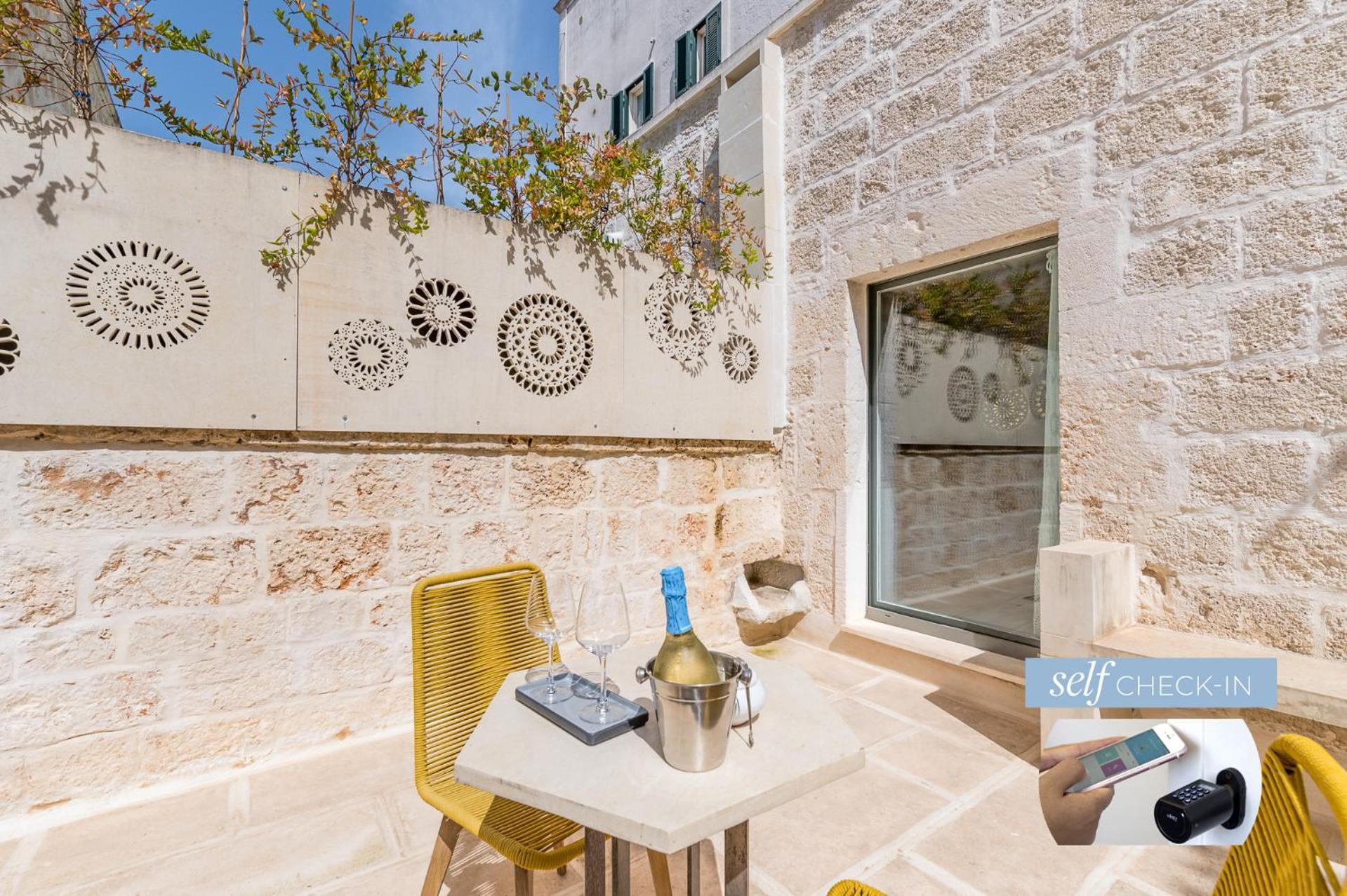 Vico Bianco Raro Smart Rooms Collection Ostuni Luaran gambar